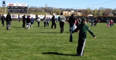 Diamond Club and Baseball Team Host Easter Egg Hunt
